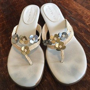 BANDOLINO * IVORY braid FLIP FLOP Sandals 2" HEELS * gold silver flowers * 8